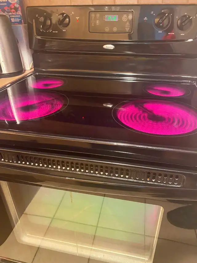 Whirlpool Electric Stove - Photo 4