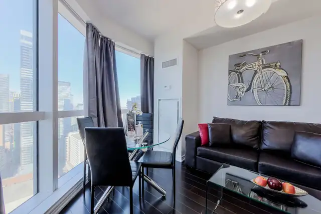 2 Bedroom Furnished Condo | Walk to SickKids & Toronto General - Photo 13