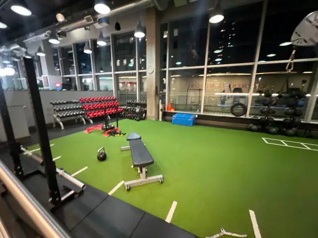 2 Bedroom Furnished Condo | Walk to SickKids & Toronto General - Photo 21