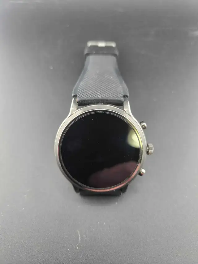Fossil DW10F1 Smartwatch With Charger