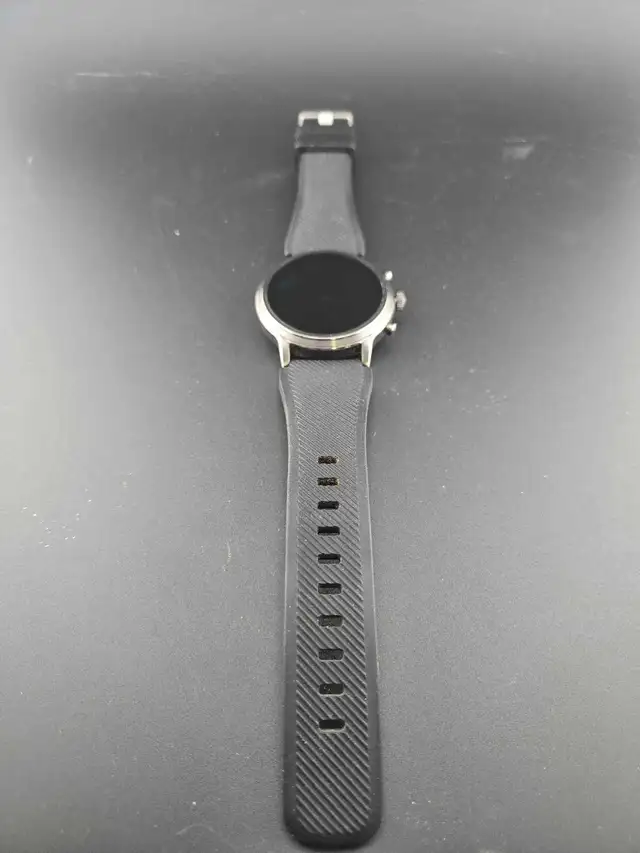 Fossil DW10F1 Smartwatch With Charger - Photo 2