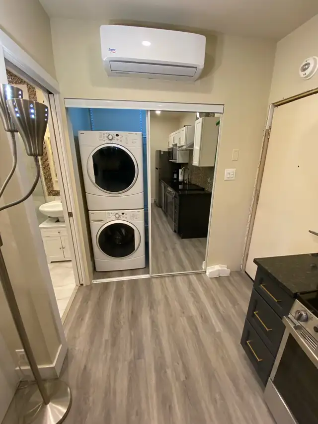 995$/mois-À Louer - Mini-Studio Moderne Completement Meublé. - Photo 9