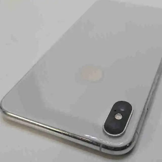 iPhone XS Max – 64GB – Great Condition – Unlocked