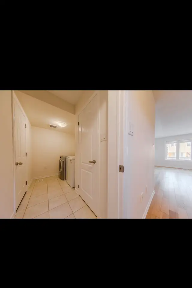 NEWER END-UNIT Townhouse for Rent - Photo 7