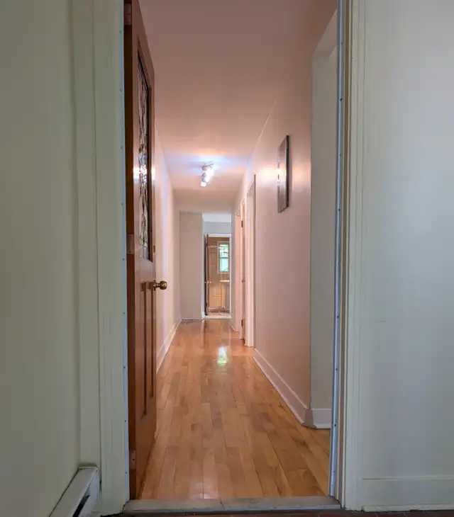 Grand 4 1/2 avec balcon, terrasse,  cour,  Montreal - Photo 4