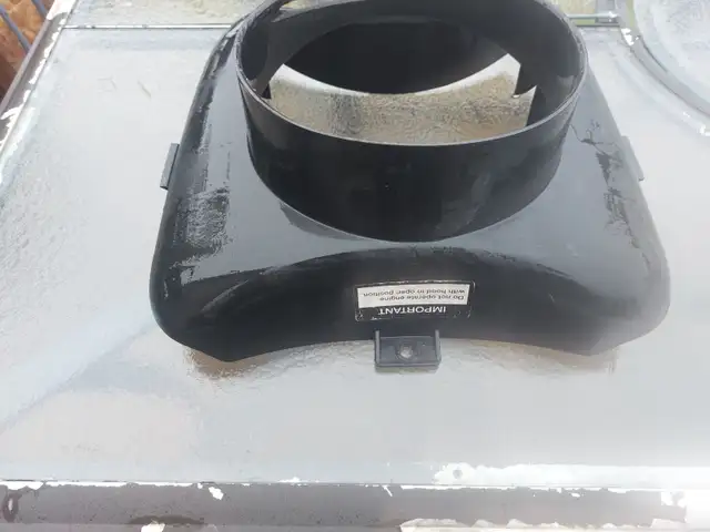 JOHN DEERE L111 GRILL AND LIGHTS, HOOD VENT,BAGGER - Photo 5