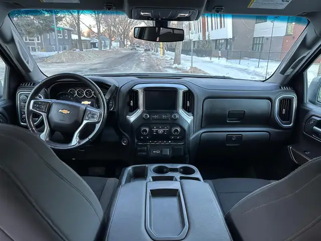 2022 Chevrolet Silverado 1500 5.3L V8 LT 4x4 - Photo 9