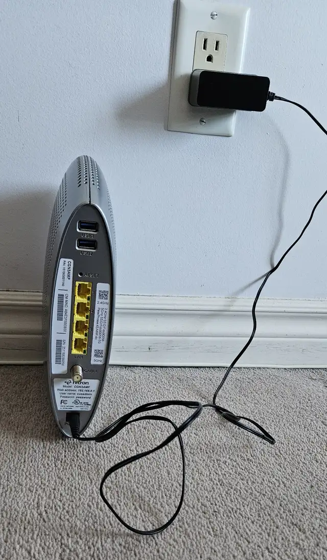 FIDO HITRON CODA-4582 MODEM/ROUTER - Photo 2