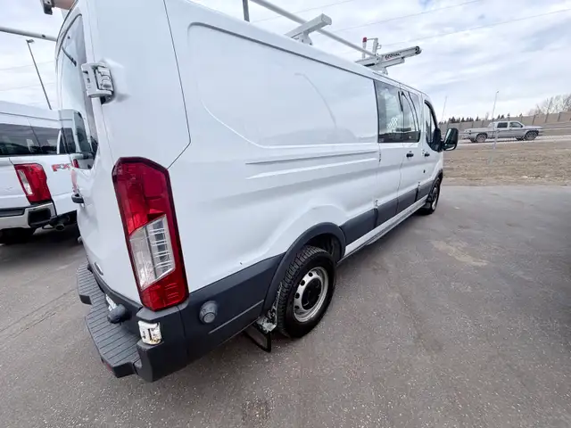 2016 Ford Transit 250 Crago Van - Photo 3