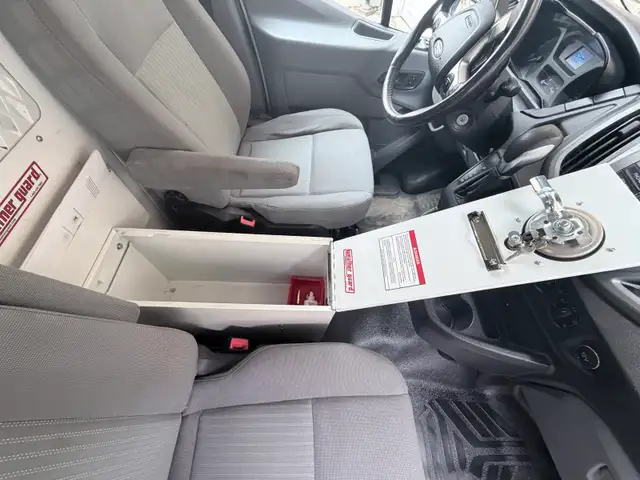 2016 Ford Transit 250 Crago Van - Photo 5