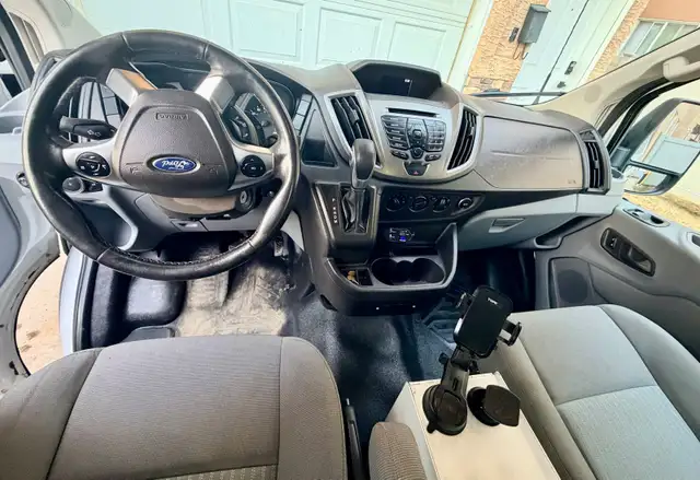 2016 Ford Transit 250 Crago Van - Photo 6