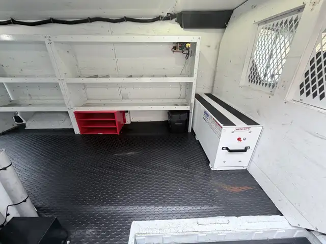 2016 Ford Transit 250 Crago Van - Photo 10