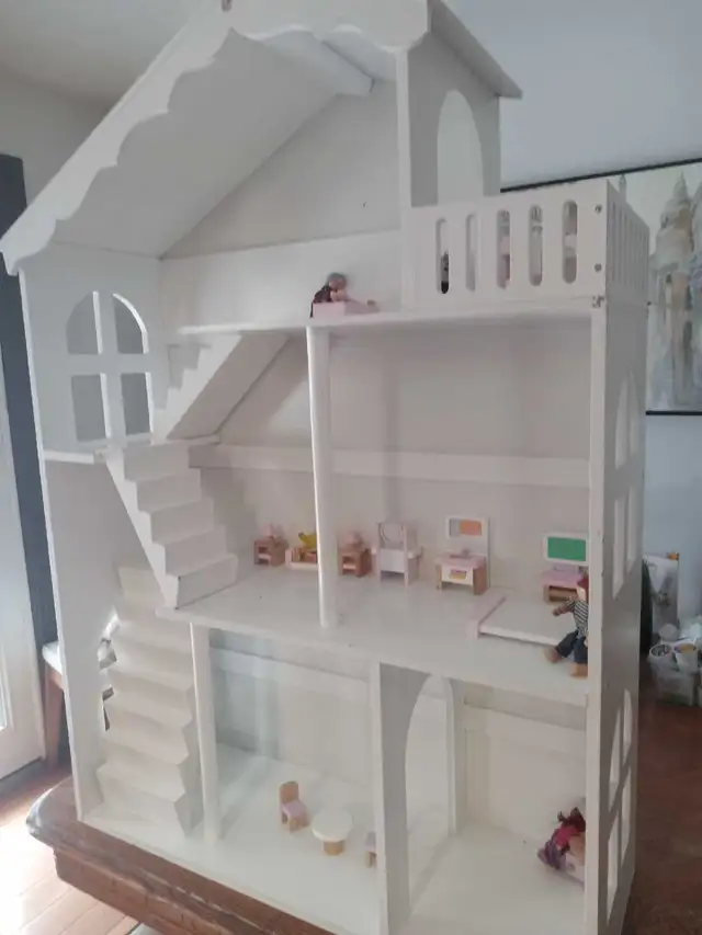 Beautiful Doll House