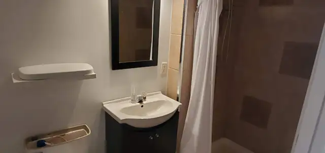 Apartement à Louer - 9 rue Donald Saint-Jacques #2 - Photo 12