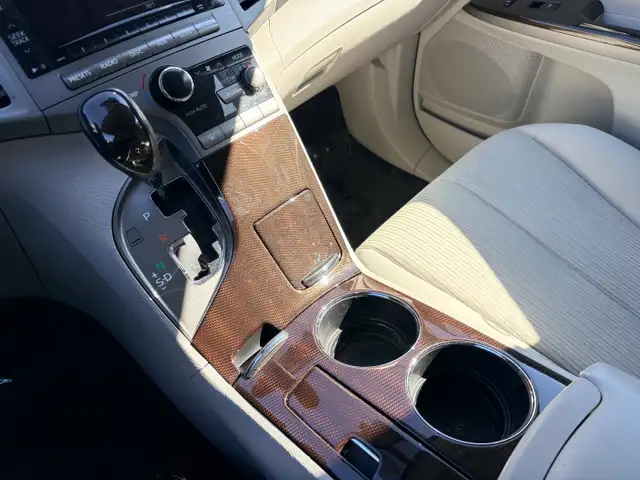 2011 Toyota Venza Base AWD 2.7L Carfax Clean Certified - Photo 23