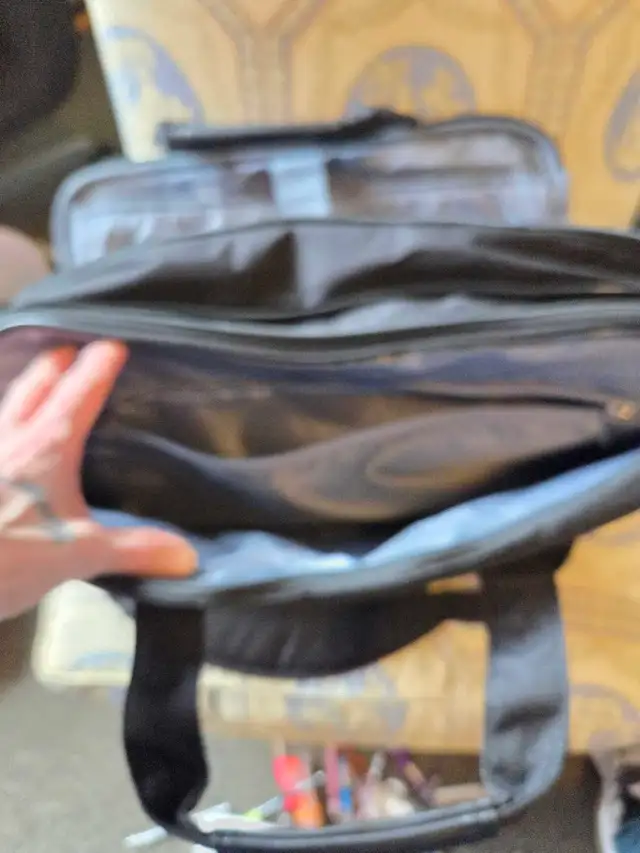 EMPSIGN Stylish Laptop Bag.. - Photo 4