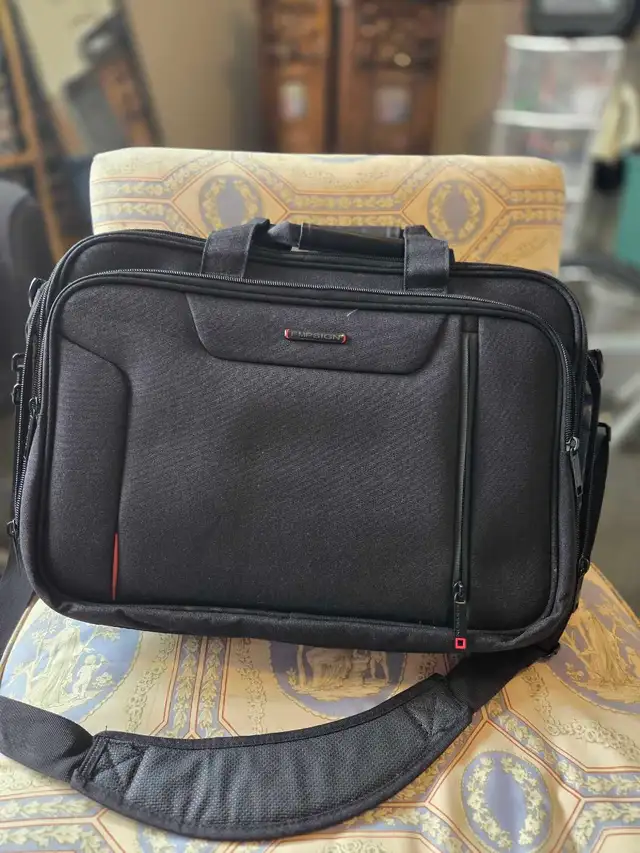 EMPSIGN Stylish Laptop Bag.. - Photo 5