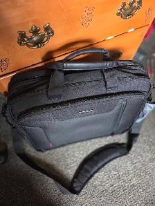 EMPSIGN Stylish Laptop Bag.. - Photo 6