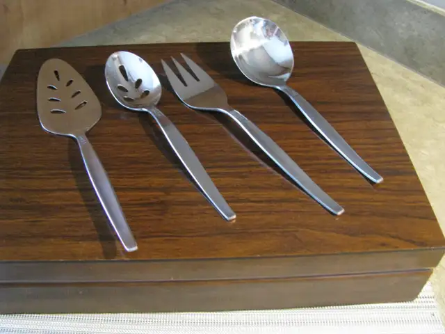 Coutellerie avec coffret - Photo 2