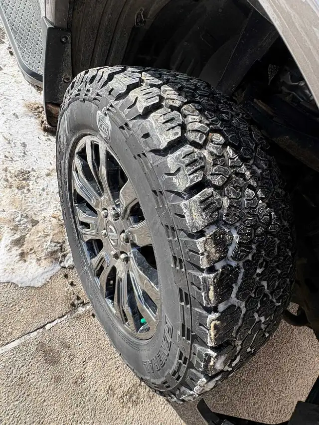 Nissan Titan XD Platinum - Photo 10