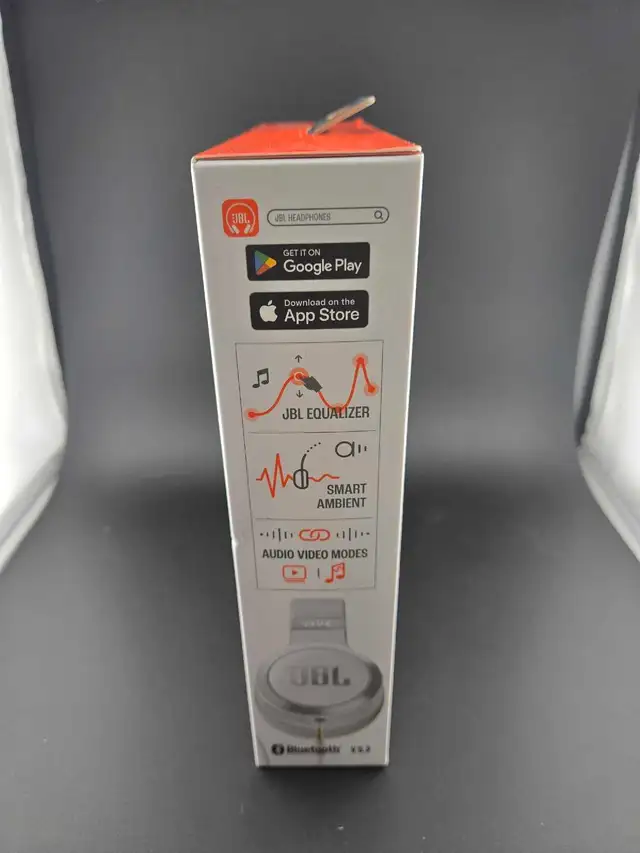 JBL LIVE 670NC Like New In Box - Photo 2