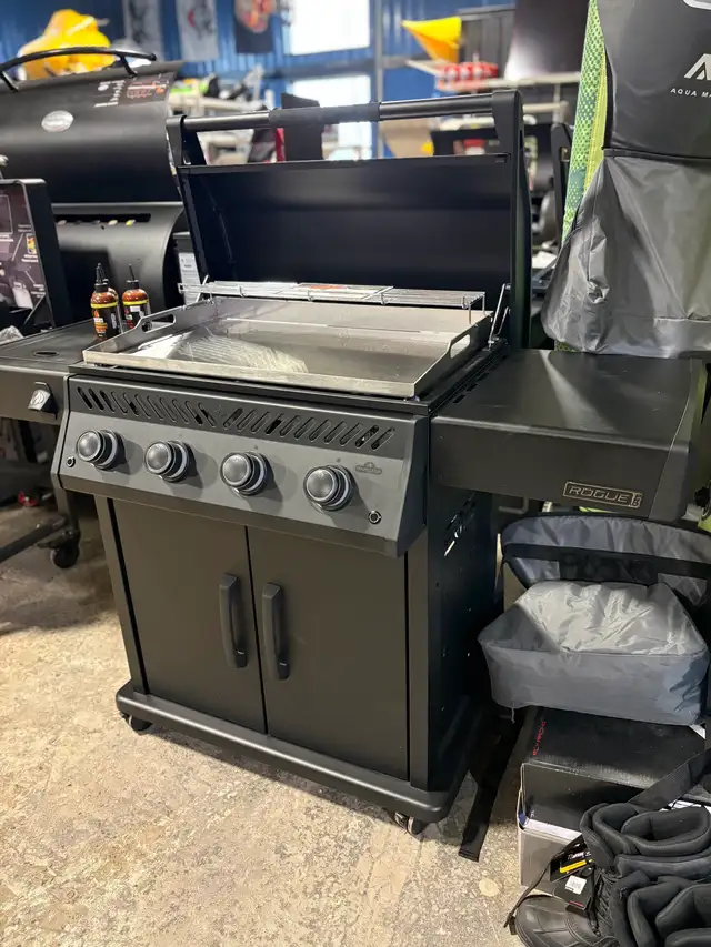 Napoleon Rogue PRO Phantom Griddle