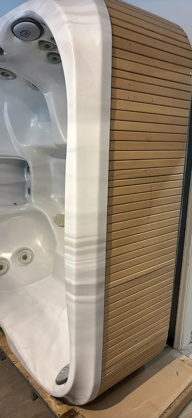 HUGE SAVINGS – 2023 Jacuzzi Brand 4-5 person Hot Tub - Photo 3