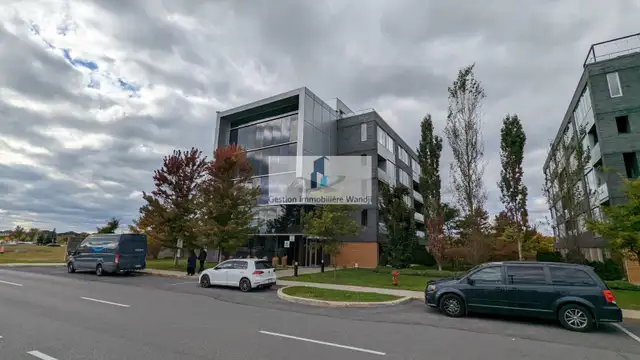 Condo à Louer - 9835 Boulevard Leduc