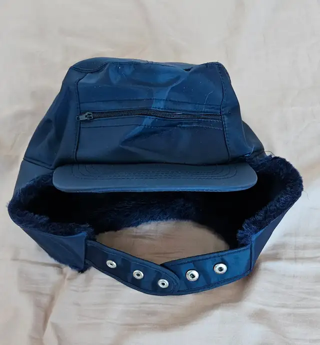 BRAND NEW MEN'S NAVY BLUE TRAPPER HAT WITH FAUX FUR