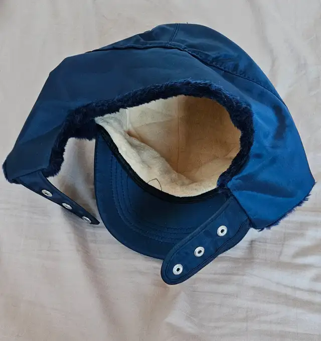 BRAND NEW MEN'S NAVY BLUE TRAPPER HAT WITH FAUX FUR - Photo 2