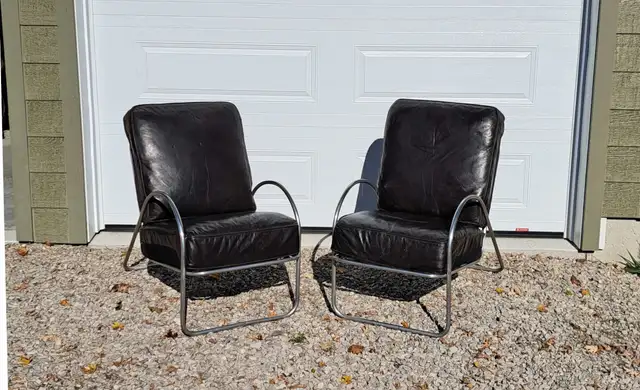 2 VINTAGE ART DECO LEATHER CLUB CHAIRS - Photo 2