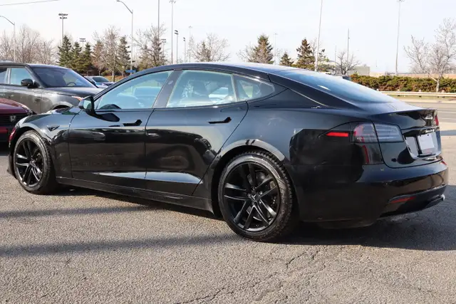2025 Tesla Model S - Photo 5