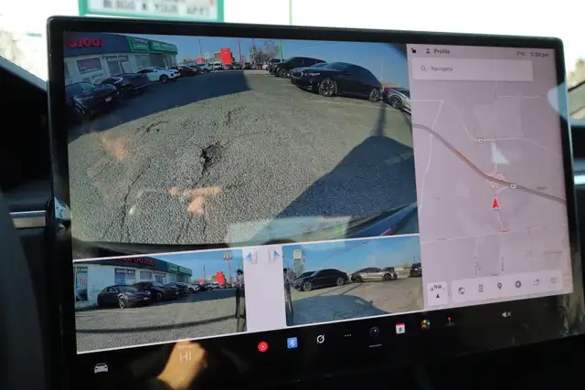 2025 Tesla Model S - Photo 22