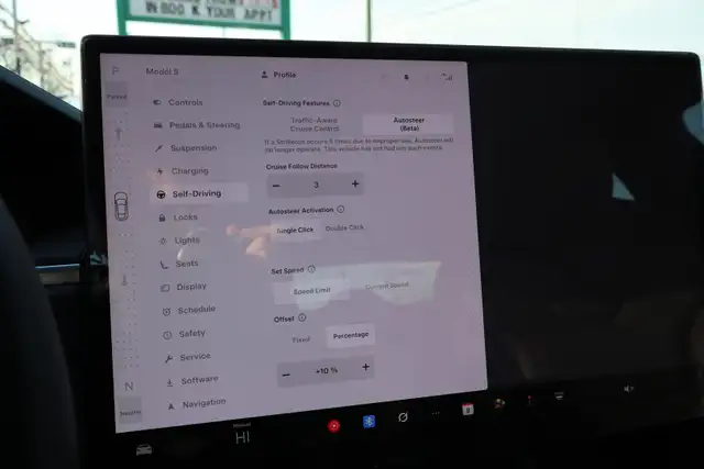 2025 Tesla Model S - Photo 24