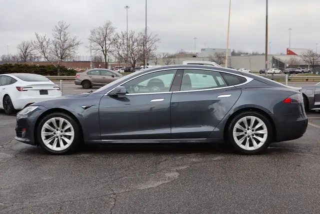 2020 Tesla Model S - Photo 4