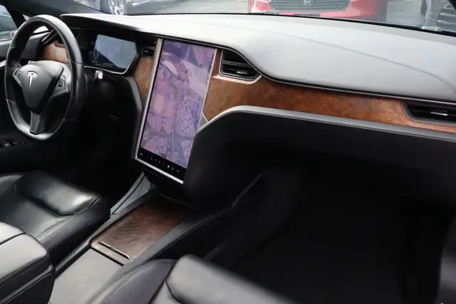 2020 Tesla Model S - Photo 12