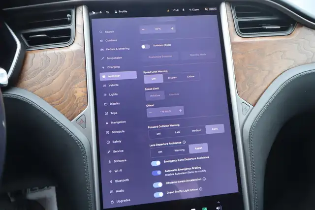2020 Tesla Model S - Photo 23