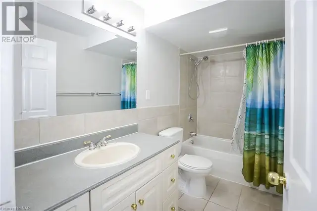 Beautiful one room in three room unit - Photo 5