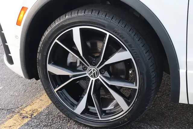 2022 Volkswagen Tiguan - Photo 28