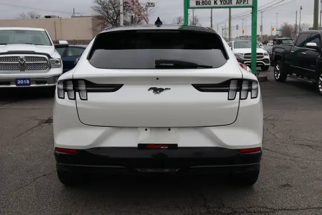 2022 Ford Mustang Mach-E - Photo 6