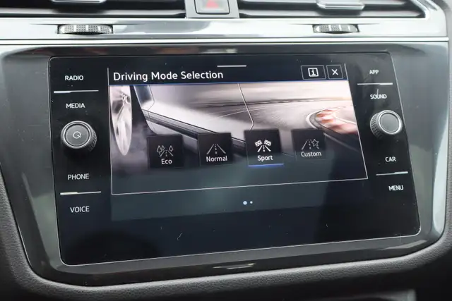 2022 Volkswagen Tiguan - Photo 21