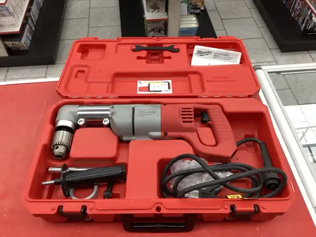 perceuse à coude Milwaukee filaire