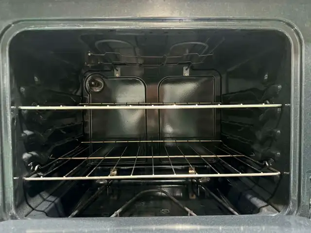 Frigidaire Coil Top Stove (S4194) $378 Free Delivery - Photo 4