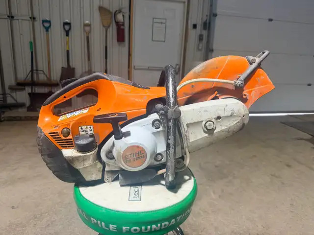 Stihl TS480i Cut Off Saw - Fuel injected