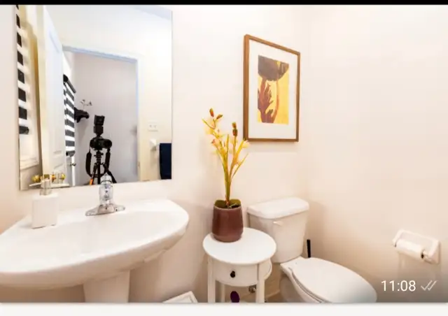 4 BD House /Rooms for rent in Heartland Mississauga - Photo 4