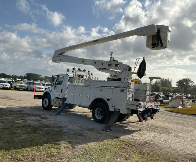 2014 Freightliner M2-106 Altec AN55E-0C Bucket Truck - Photo 4