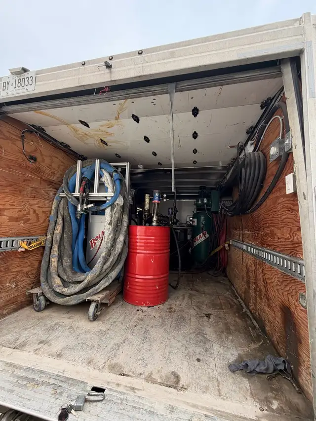 spray foam rig truck GRACO - Photo 8