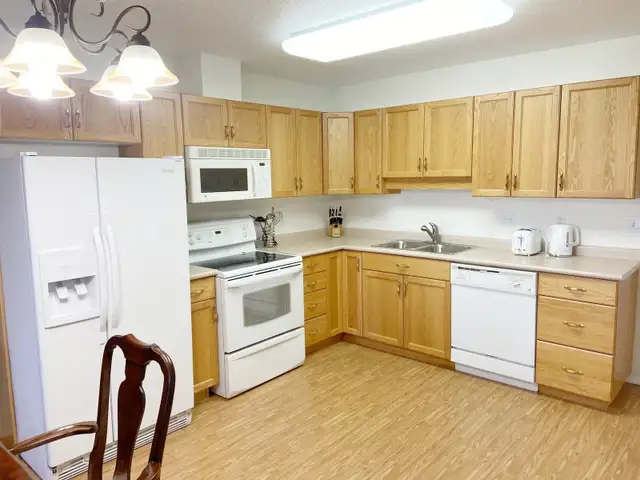 Top floor, 2 Bedroom Condo for Rent in Drayton Valley - Photo 2
