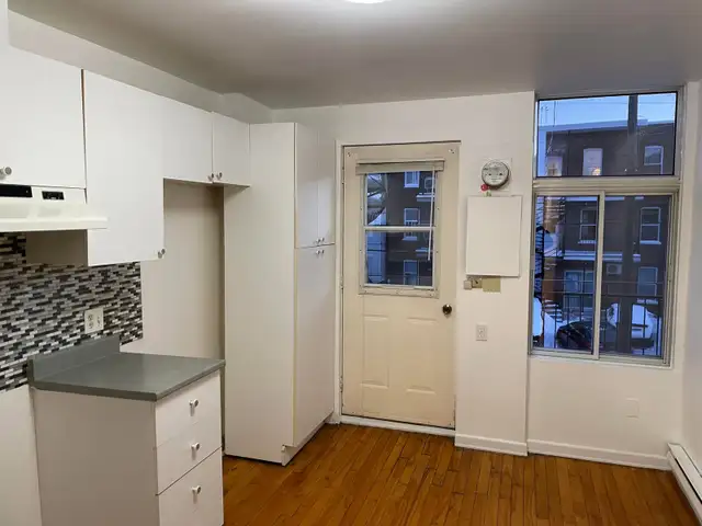 A LOUER VERDUN 4 1/2 FOR RENT $1325/MOIS -  LE 1 JUILLET 2026 - Photo 2