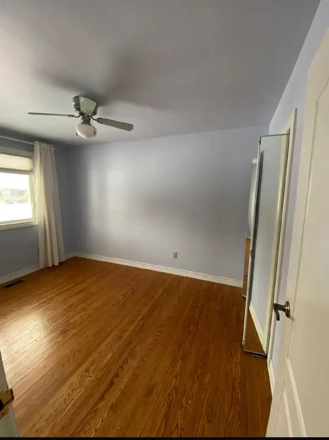 Spacious Room For Rent - Photo 2